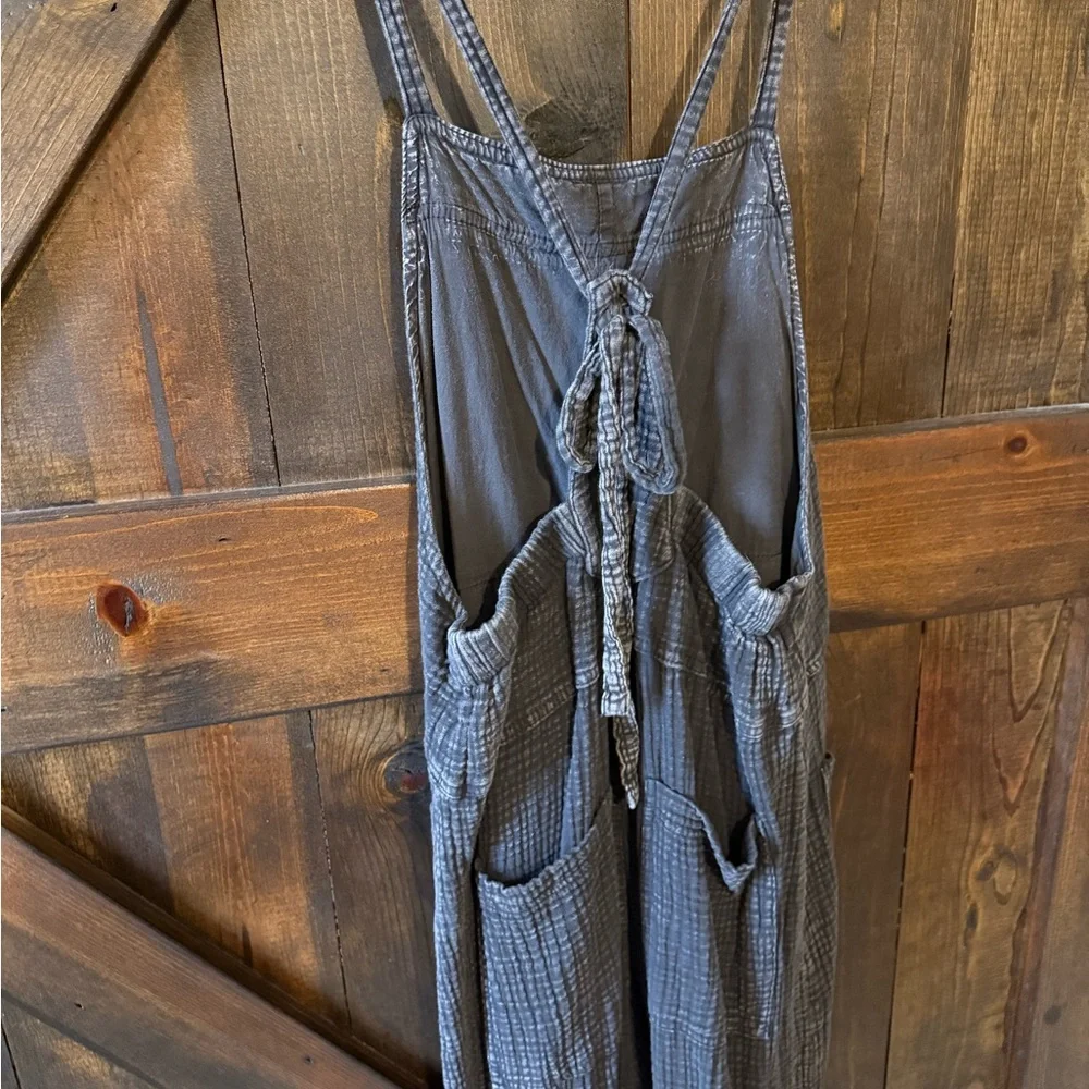 Easel Charcoal Gray Textured Fabric jumpsuit - Picture 5 of 9